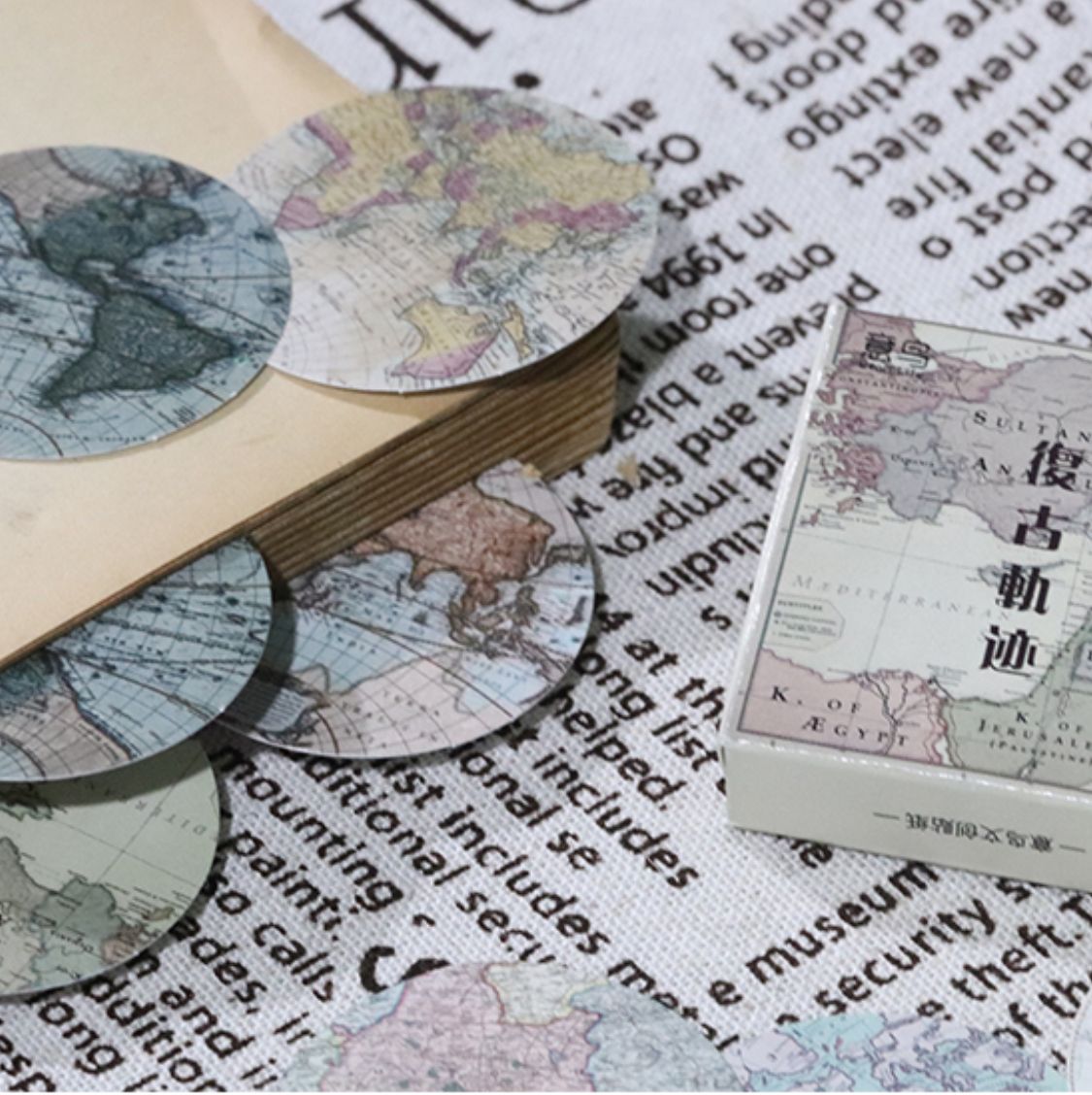 Cajita de 46 Stickers "Mapa Mundi”