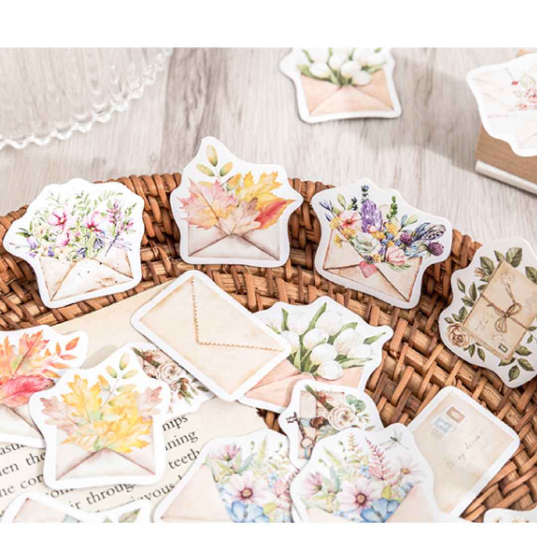 Cajita de 46 Stickers “Entre cartas y flores”