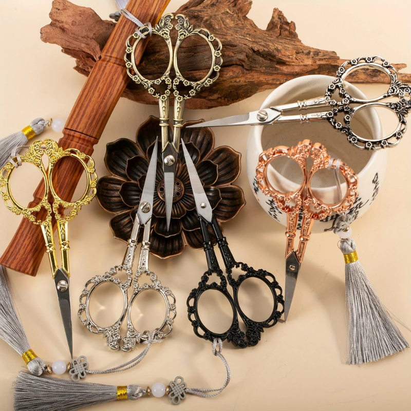 Tijera Vintage " Bordes "