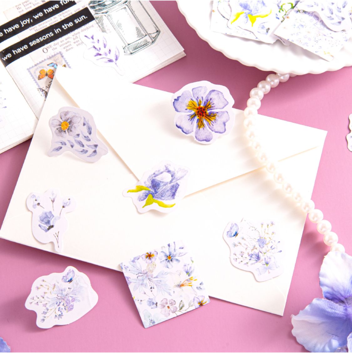 Cajita de 46 Stickers "Orquídeas Púrpuras”